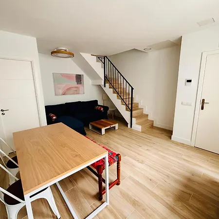 Playa De Canteras-albareda 2 Apartment *